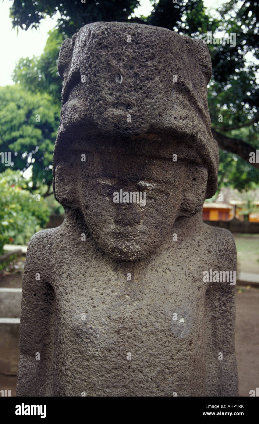 Anthropomorphen, Präkolumbianischen Steinbildhauerei in Altagracia, Isla de Ometepe oder Insel Ometepe, Nicaragua Stockfoto