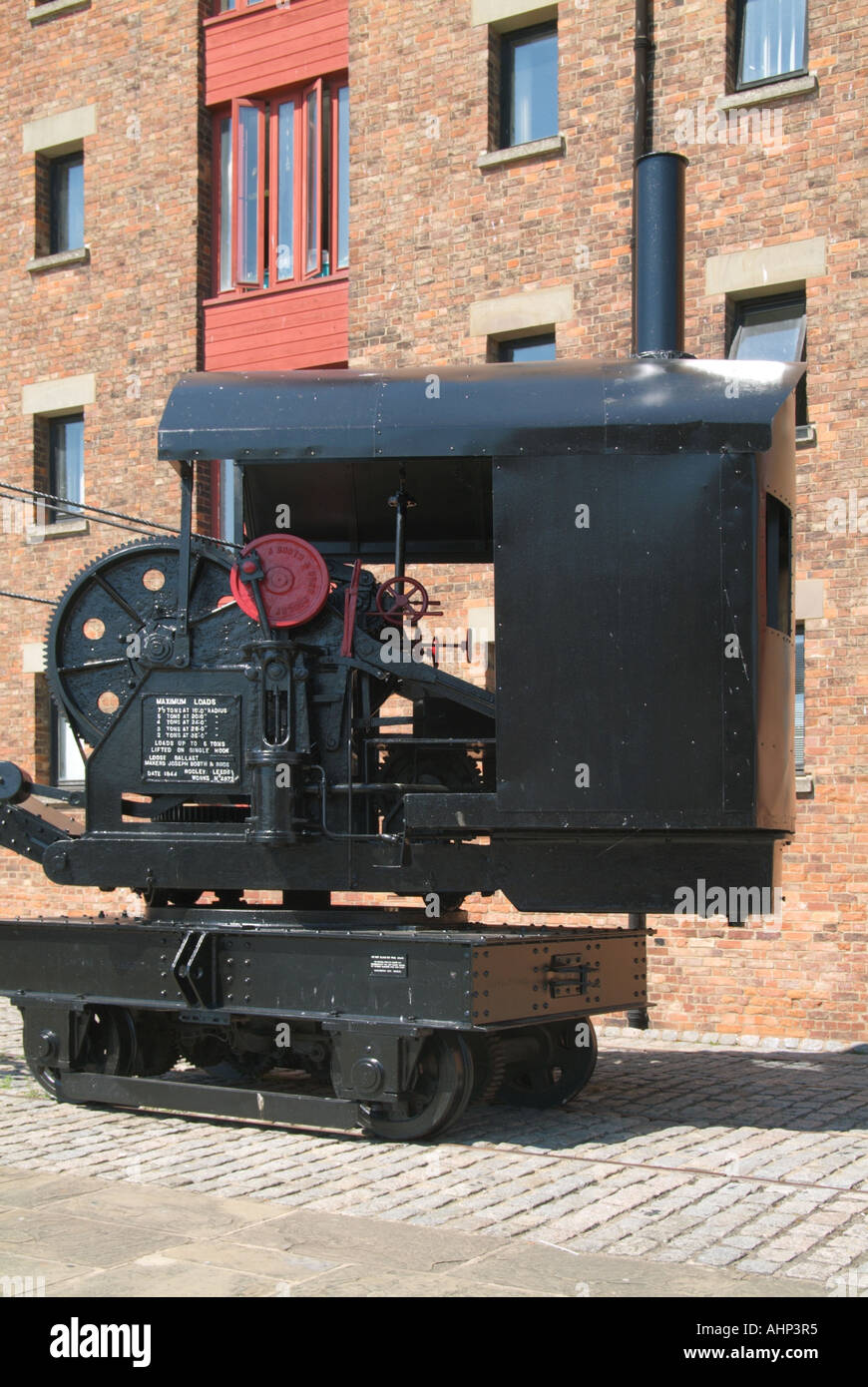 DAMPF-KRAN ERHALTEN. GLOUCESTER DOCKS. GLOUCESTER. ENGLAND. UK Stockfoto