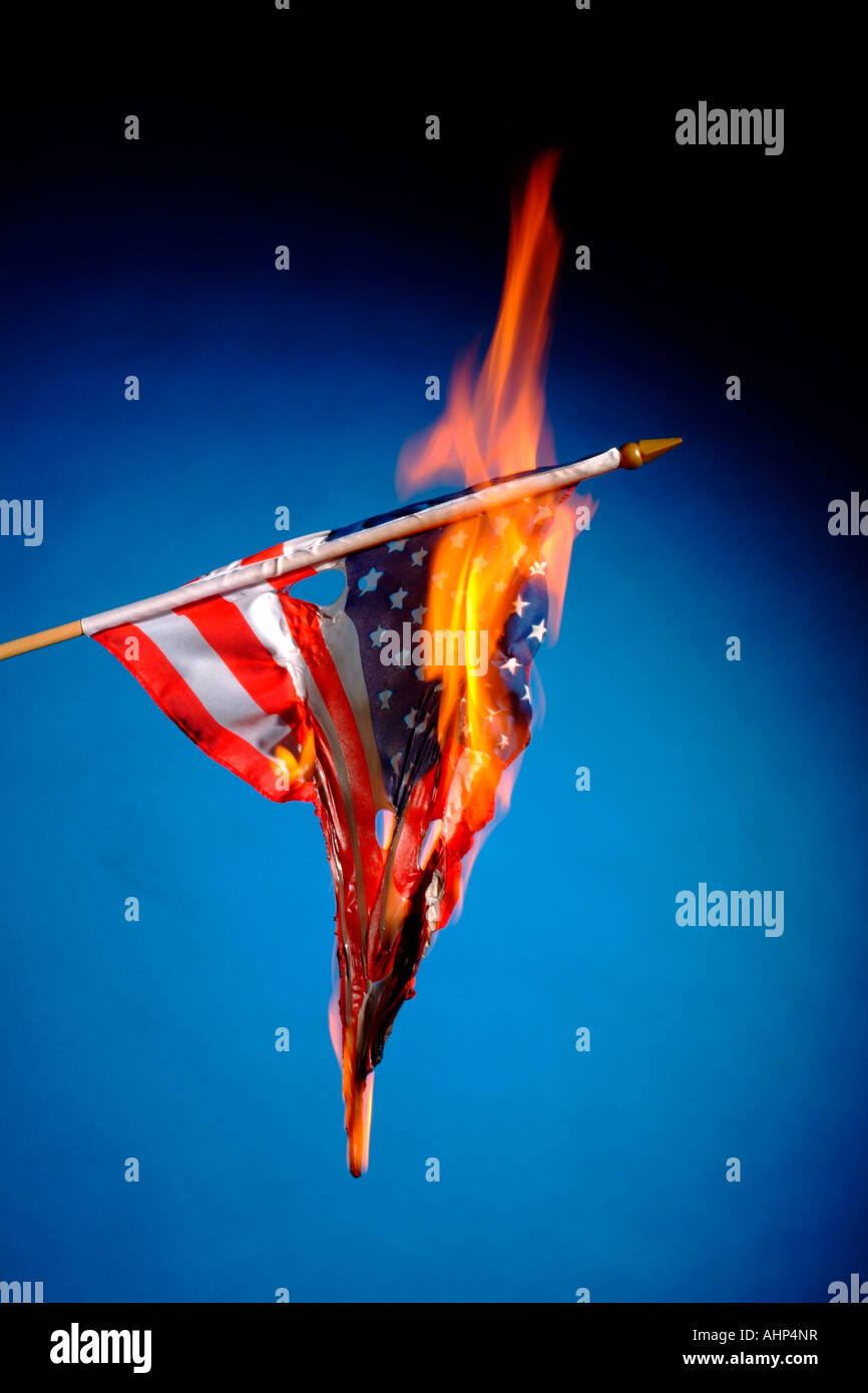 Brennende Filmschaffender Flagge Stockfoto