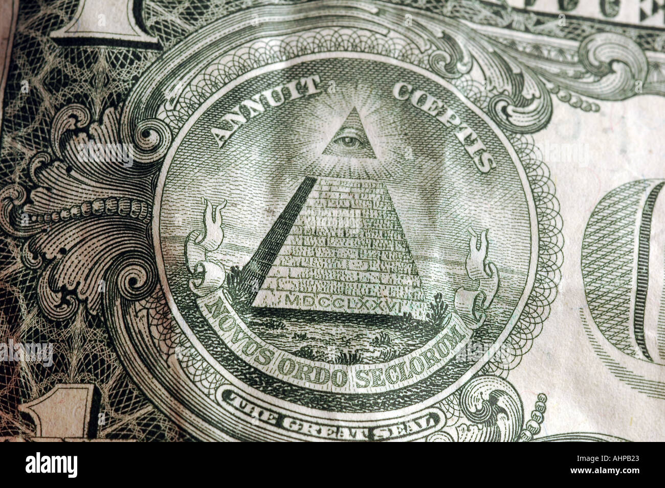 Die Rückseite eines US ein-Dollar-Rechnung Details mit weißem Hintergrund altes Geld Stockfoto