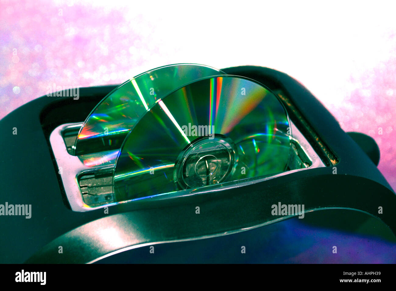 Konzept der beiden CDs in einen Toaster, CD-brennen Stockfoto