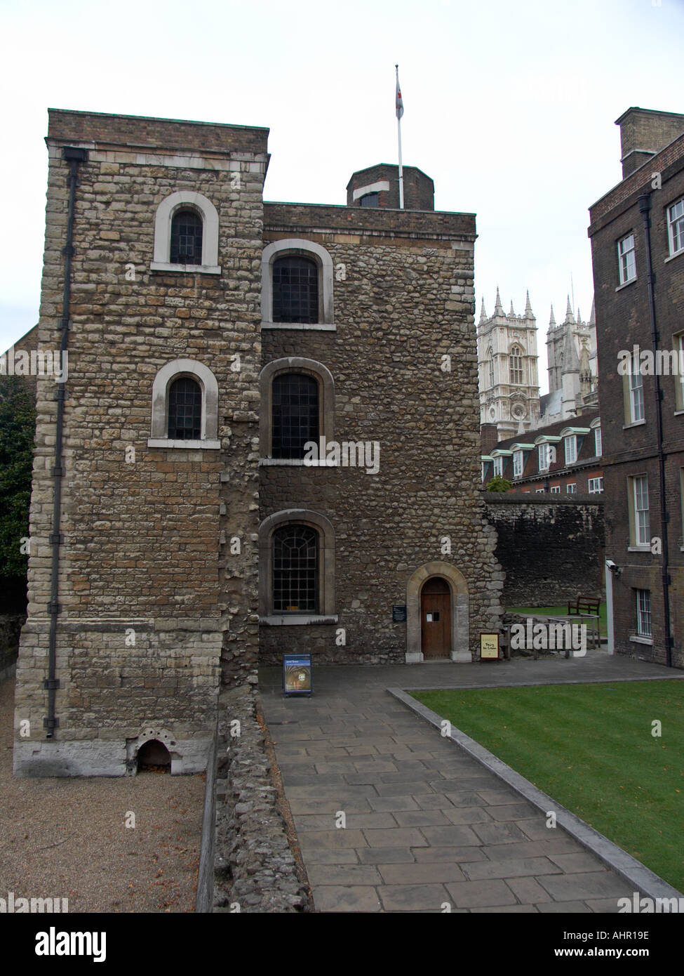 Jewel Tower mit Westminster Abbey Westminster London England UK  Stockfotografie - Alamy