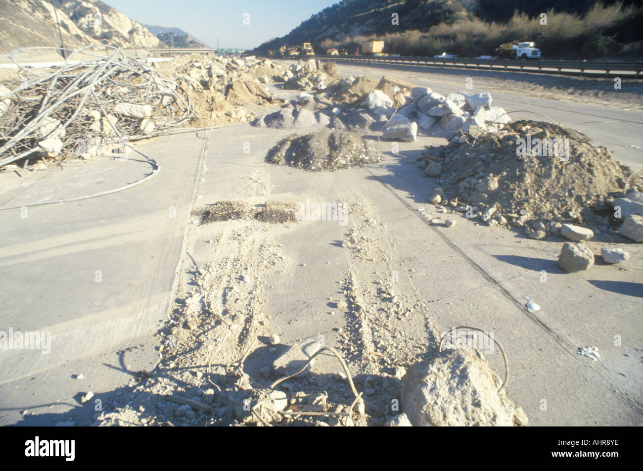 Die Reste einer Autobahn Zusammenbruch nach dem Northridge Erdbeben 1994 Stockfoto