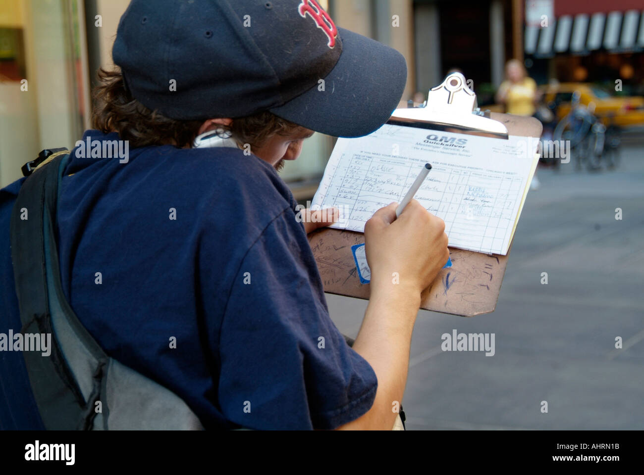 Arbeiter beliefern Geschäfte in der Innenstadt von Chicago Illinois Stockfoto