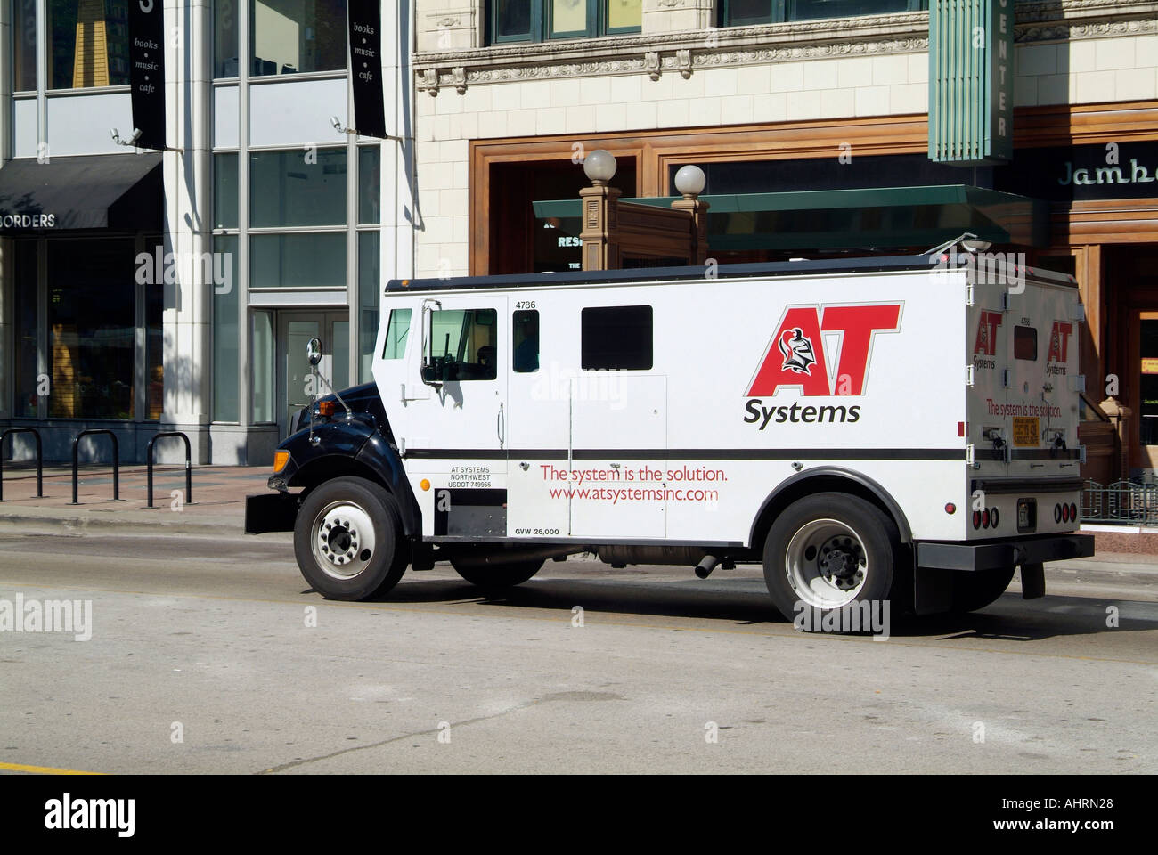 Arbeiter beliefern Geschäfte in der Innenstadt von Chicago Illinois Stockfoto