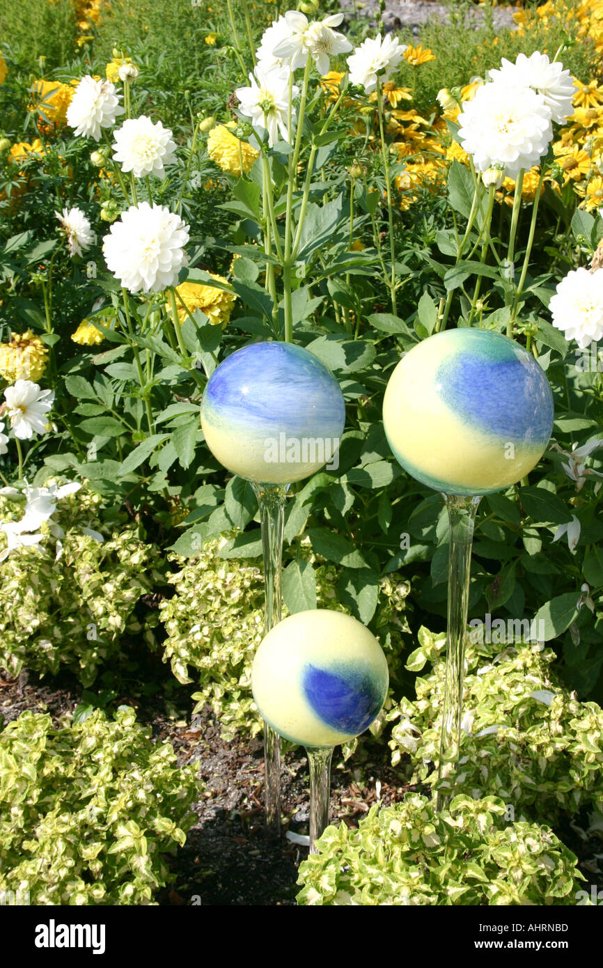 Runde Verblasste Grune Und Blaue Garten Glaskugeln Buga Zeigen