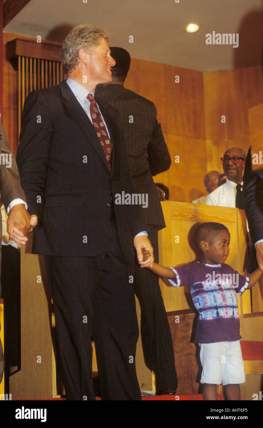 Gouverneur Bill Clinton besucht Gottesdienst in Olivet Baptist Church in Cleveland Ohio während der Clinton Gore 1992 Buscapade Stockfoto
