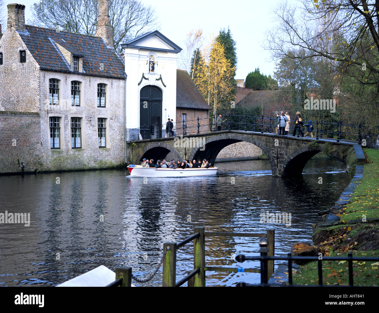 Brügge Belgien Europa November Eingang zum Prinselijk Begijnhof ten Wijngaarde ein Benediktinerkloster Stockfoto