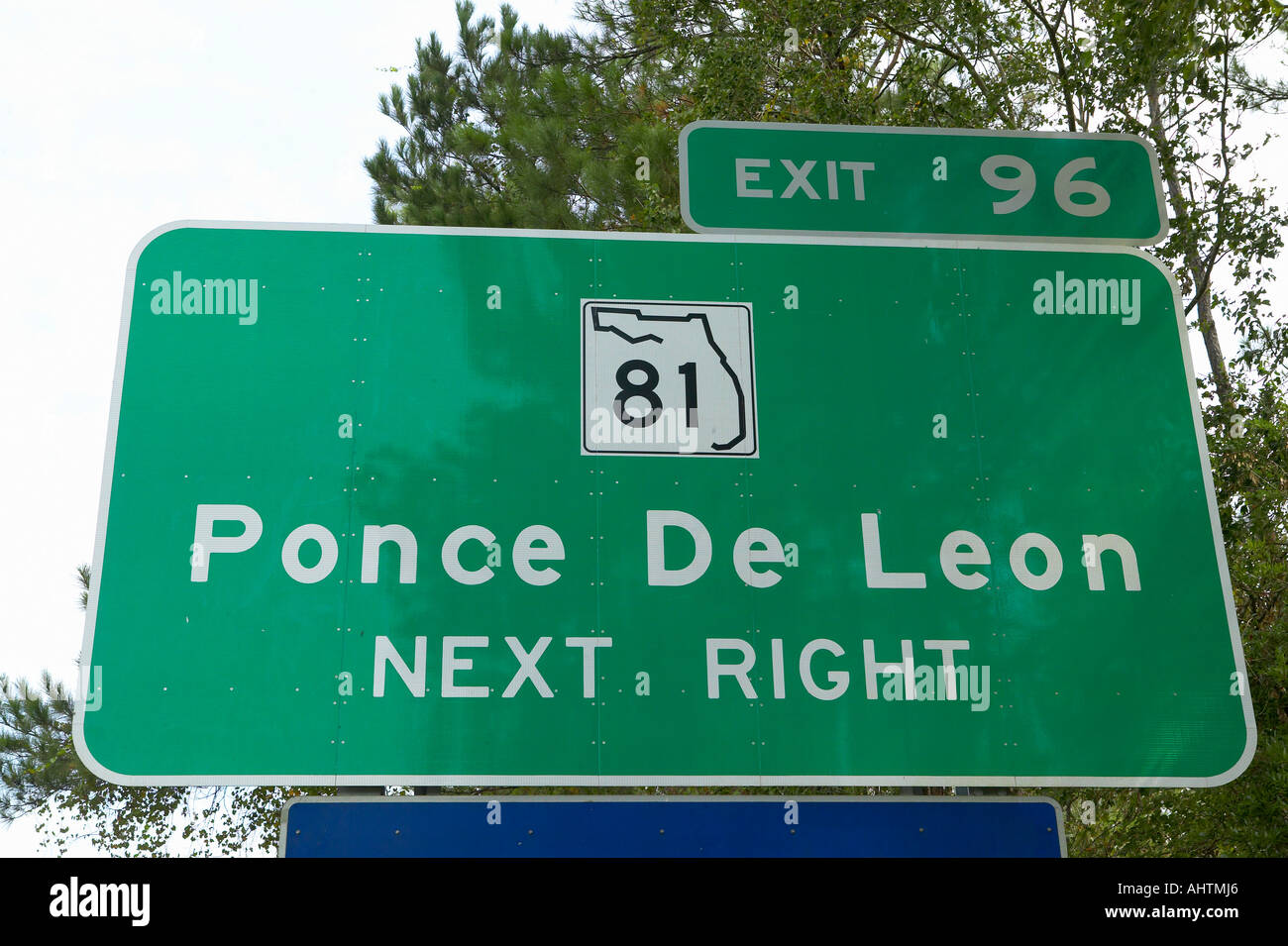 Spanische Forscher und Straße melden für Ponce De Leon Straßenschild Stockfoto