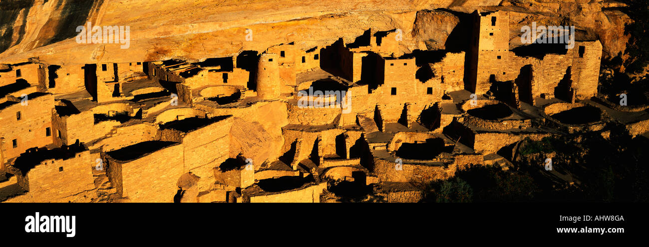 Dies ist der Cliff Palace in der Anasazi Indianer Ruins sie lebte von 1100 1300AD als Cliff Dwellers Abendlicht leuchtet die Stockfoto