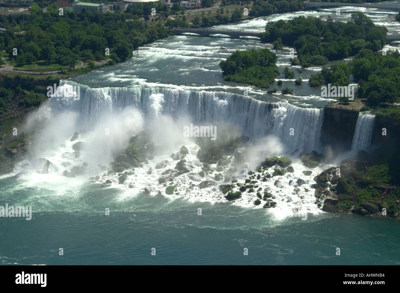 Niagara River und den American Falls in Niagara Falls im Staat New York Stockfoto