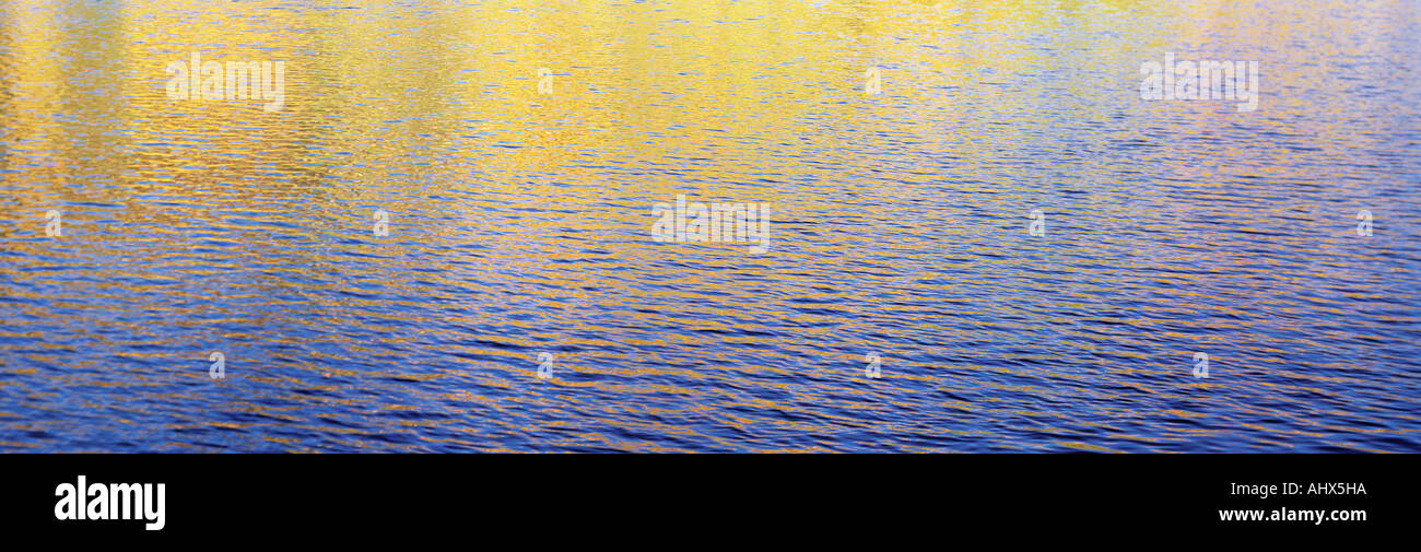 Nachdenken über Wasser Colorado Farben Stockfoto