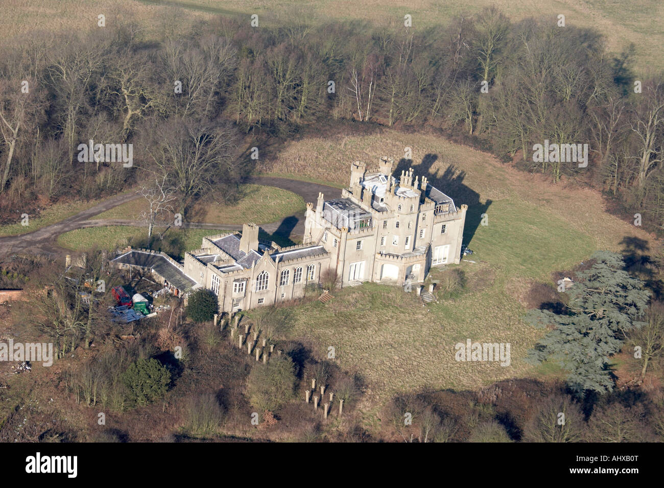 Hohen Niveau schrägen Luftbild Norden westlich von Hilfield Burg Elstree Flughafen London WD2 England UK Januar 2006 Stockfoto