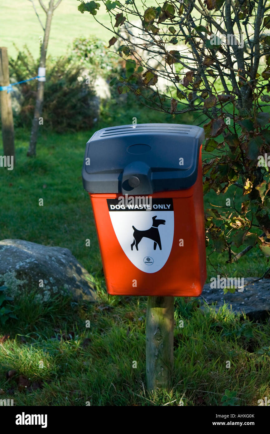 Hund-Abfallbehälter Stockfoto