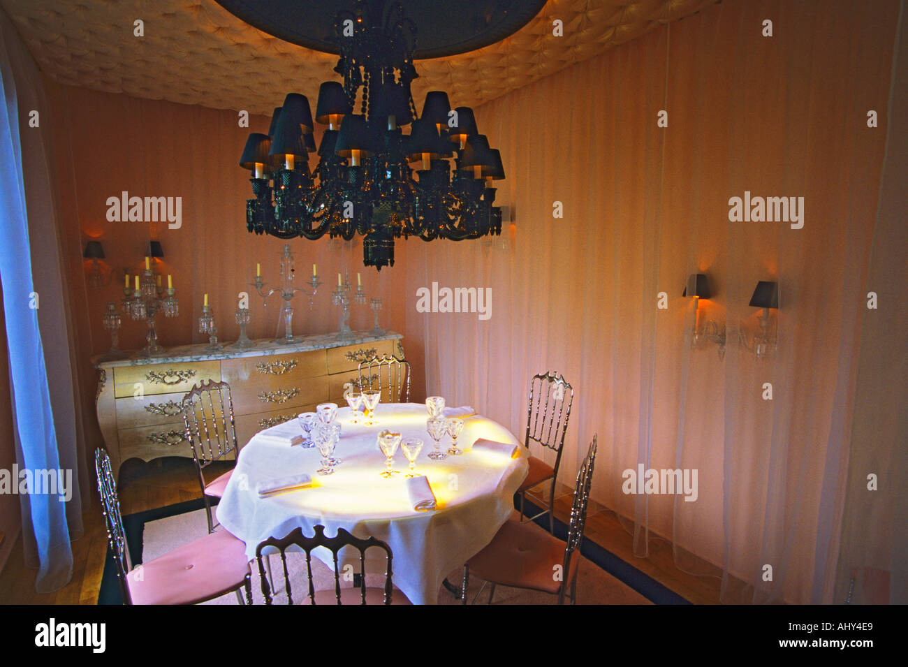 Der Private Dining Room Mit Den Schwarzen Kristall
