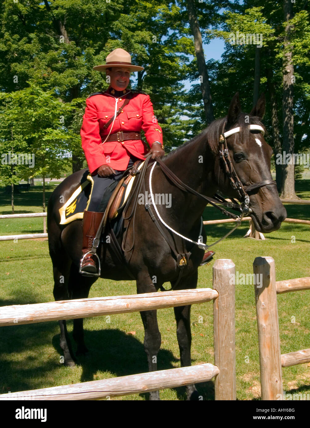 Ein Mountie in den Mittelpunkt der RCMP (Royal Canadian Mounted Police) musikalische Fahrt in Ottawa, Ontario Kanada Stockfoto