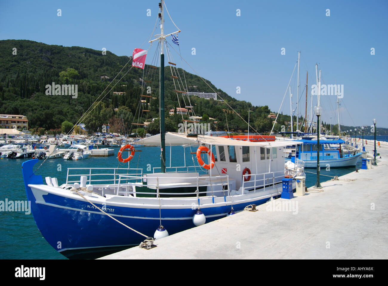Hafen Sie Kai, Altstadt Benitses, Corfu, Ionische Inseln, Griechenland Stockfoto