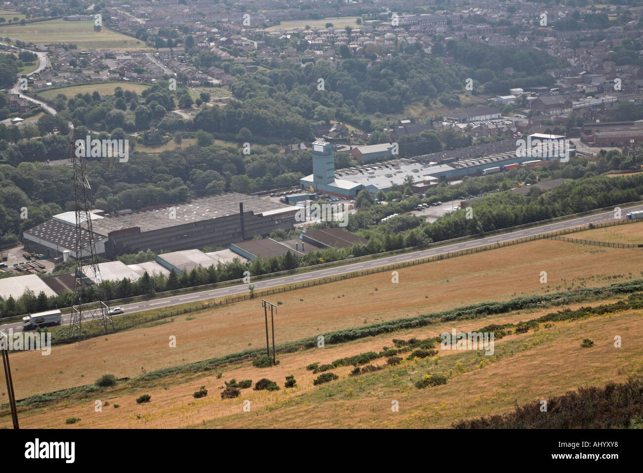 Stocksbridge Stahlwerke und Stadt in Pennine Hills in der Nähe von Sheffield Yorkshire England Stockfoto