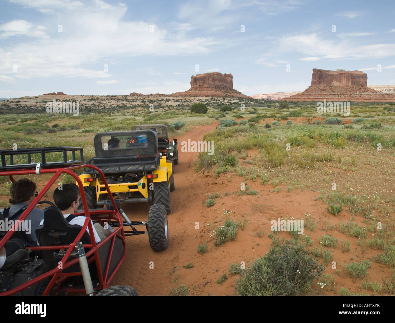 Off-Road-Fahrzeuge fahren in der Wüste Stockfoto