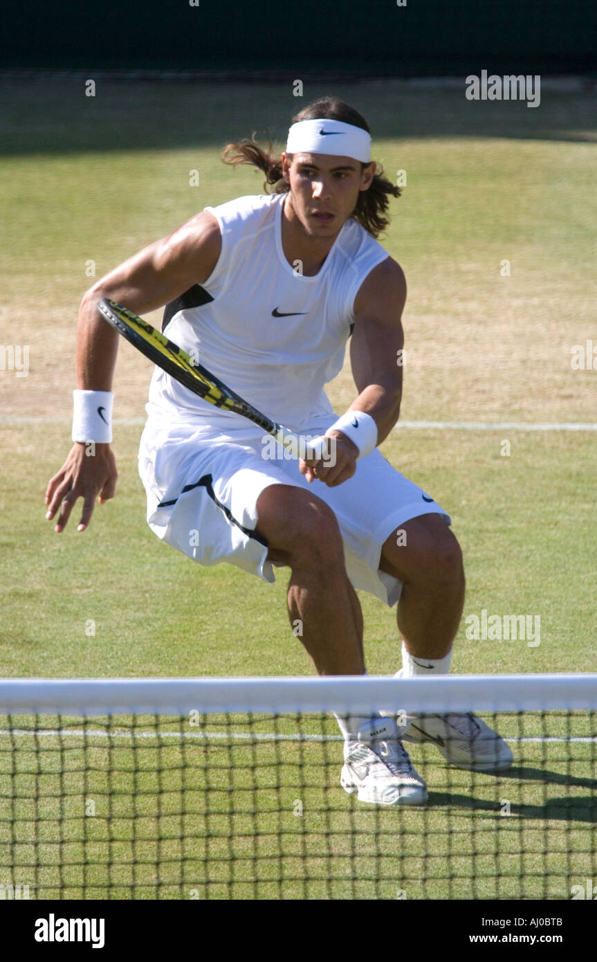 Rafael Nadal aus Spanien in Aktion auf Court One bei den Wimbledon Championships. 3. Juli 2006. Stockfoto