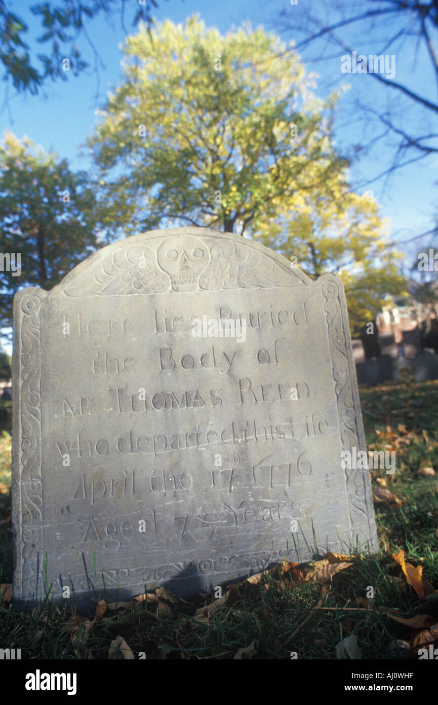 Grabstein am historischen CLD Burying Ground Cambridge MA Stockfoto
