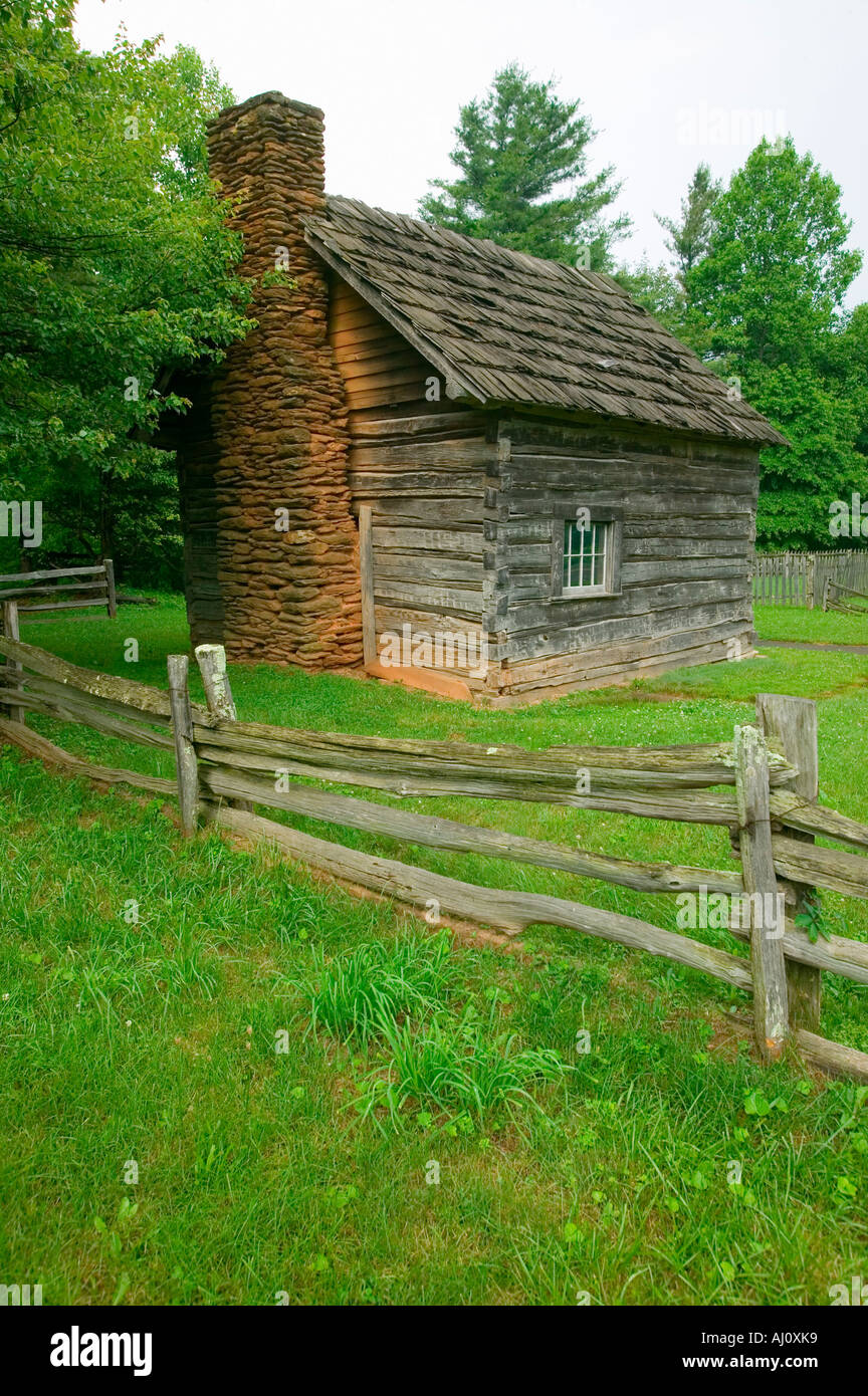 Historischen Blockhaus auf Blue Ridge Parkway North Carolina und Virginia grenznaher Stockfoto