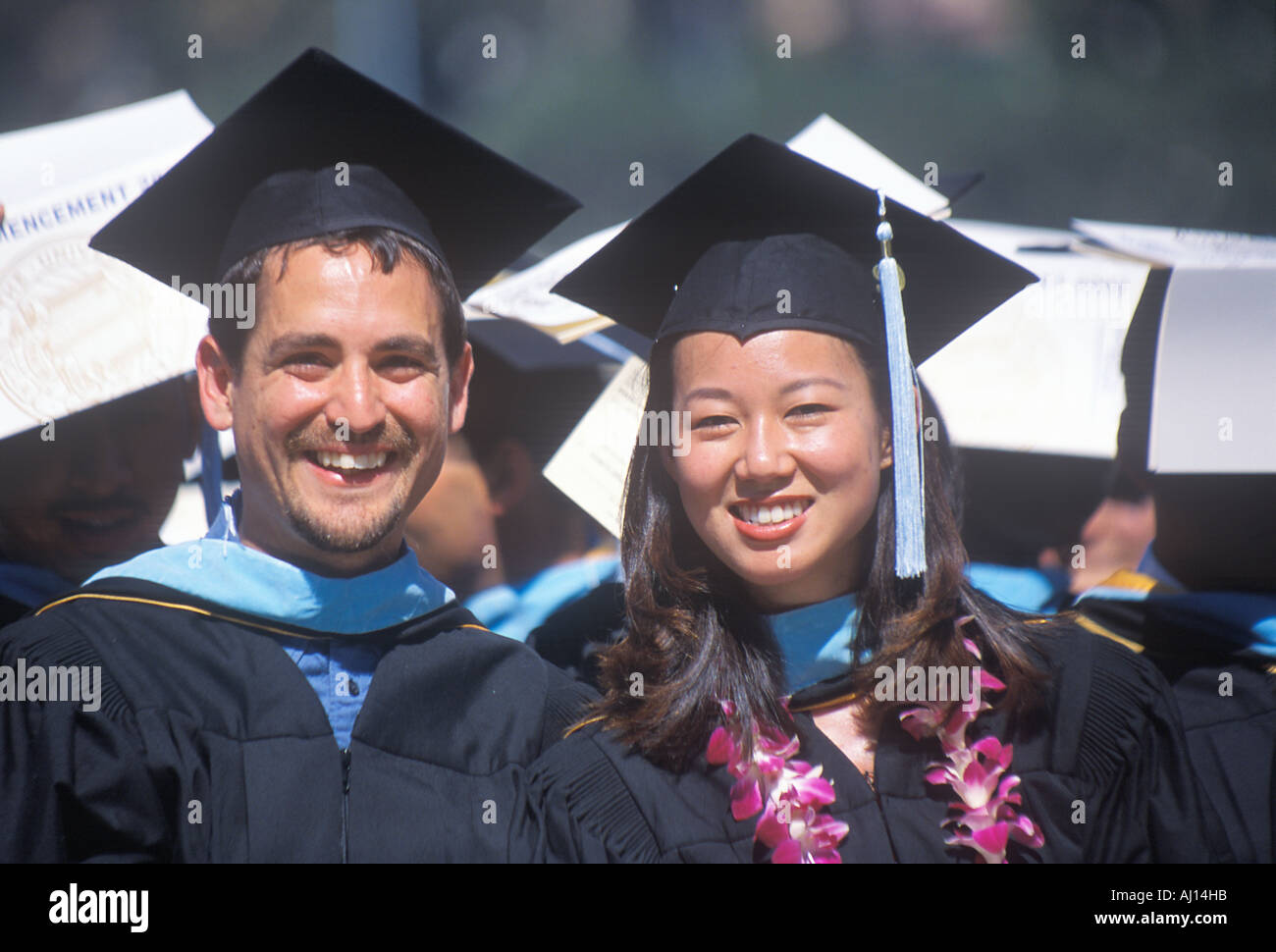 Absolventinnen und Absolventen des UCLA-s-Klasse von 2002 Los Angeles CA Stockfoto