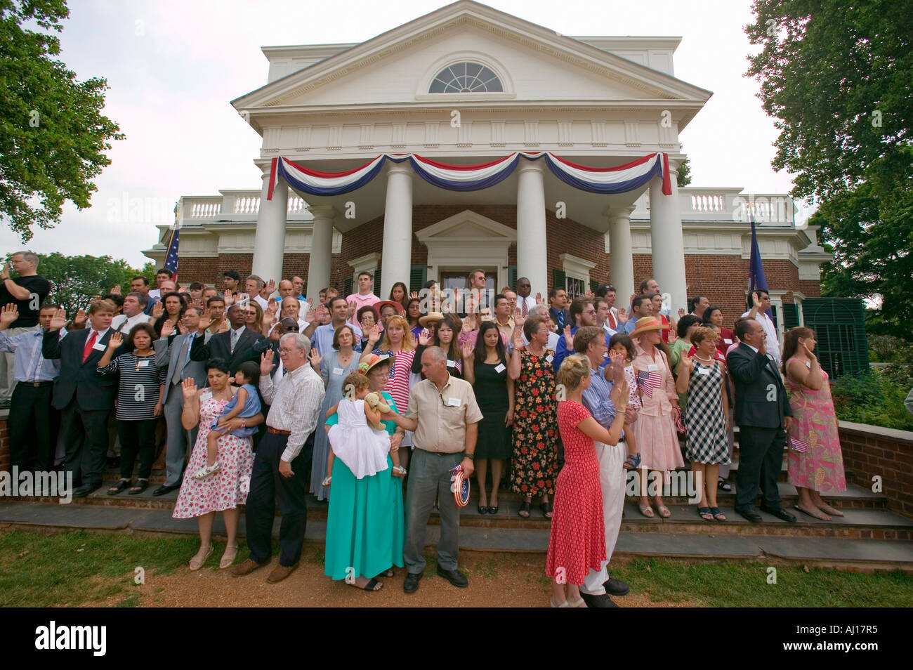 76 neue amerikanische Bürger, die Eidesleistung der Bürgerschaft am Independence Day Naturalization Ceremony am 4. Juli 2005 an Thomas Stockfoto