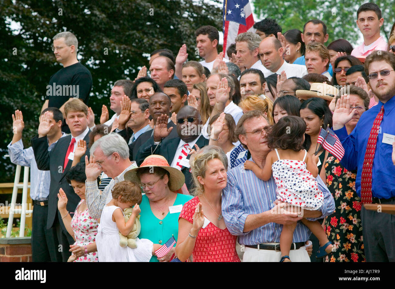 76 neue amerikanische Bürger, die Eidesleistung der Bürgerschaft am Independence Day Naturalization Ceremony am 4. Juli 2005 an Thomas Stockfoto