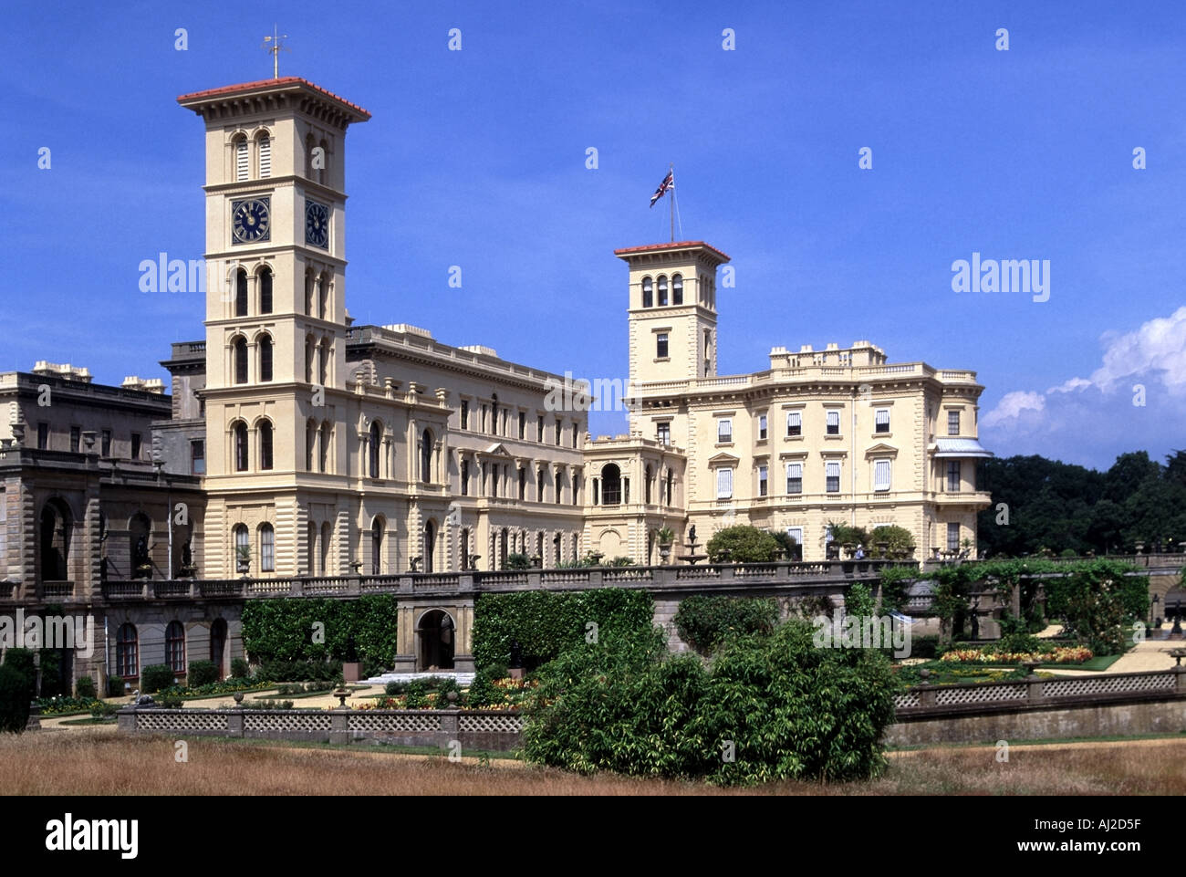 Historisches viktorianisches Osborne House Gebäude & Garten ehemalige königliche Residenz von Königin Victoria & Prinz Albert in East Cowes Isle of Wight England Stockfoto