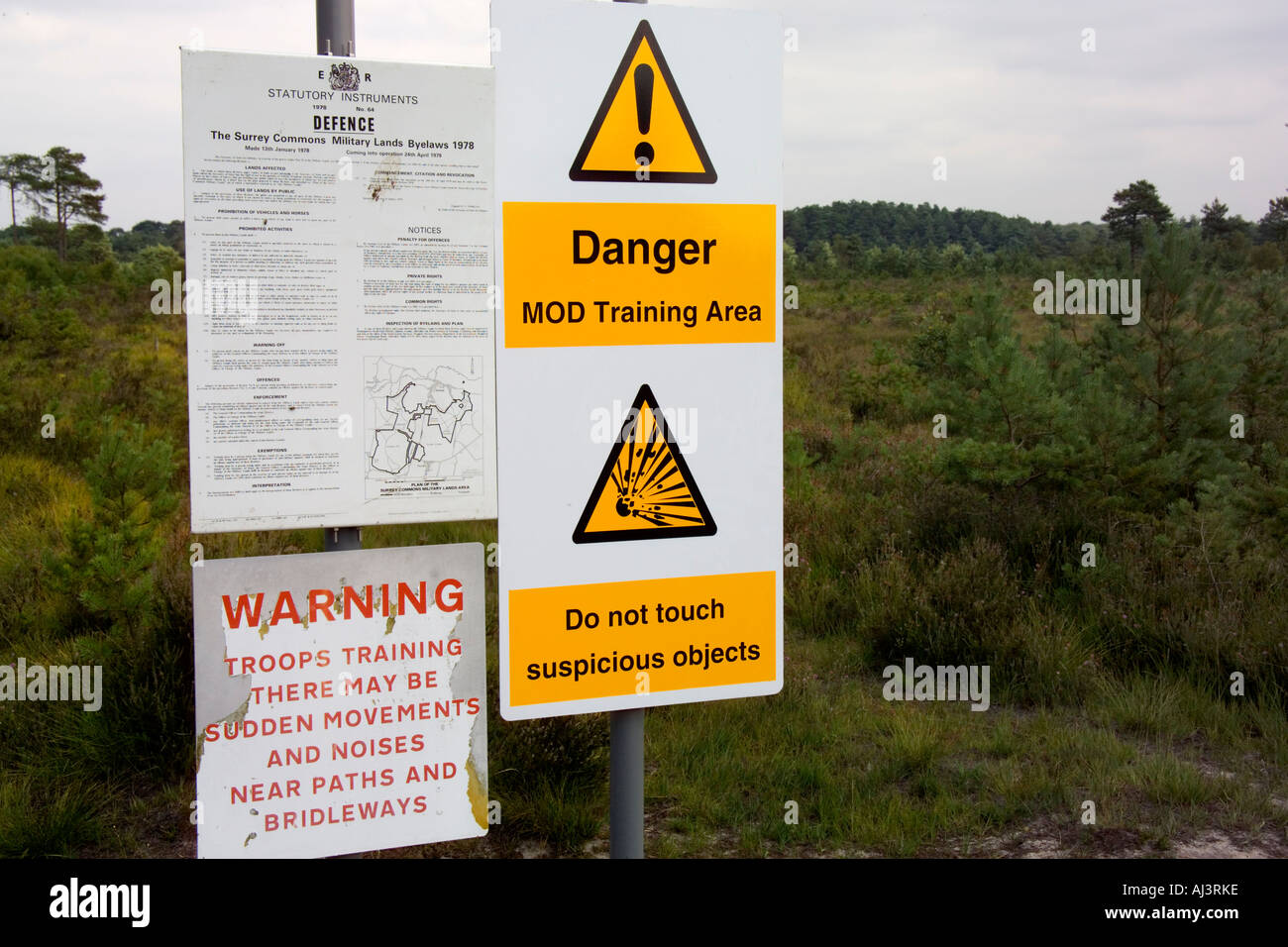 Armee-Training-Bekanntmachung über Heide Surrey Stockfoto