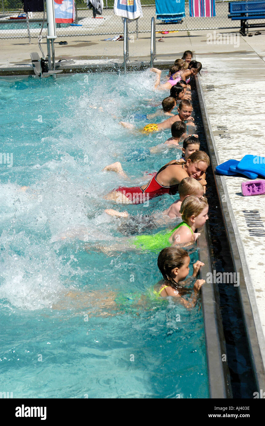 Schwimmunterricht Mdchen -Fotos Und -Bildmaterial In Hoher Auflsung