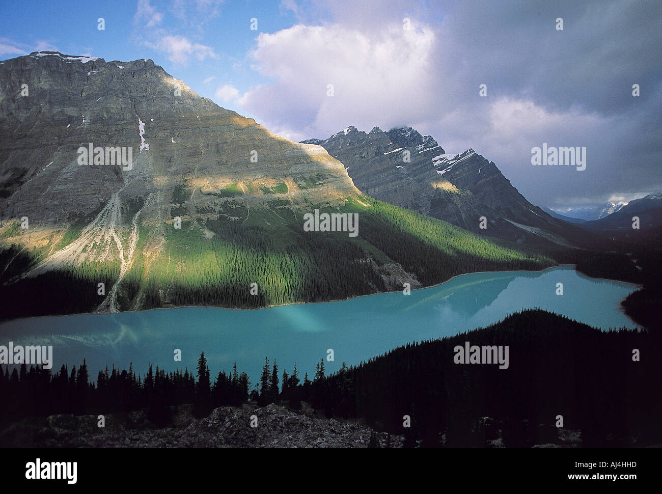 Herrliche Aussicht auf Maligne Lake, Alberta, Kanada. Stockfoto