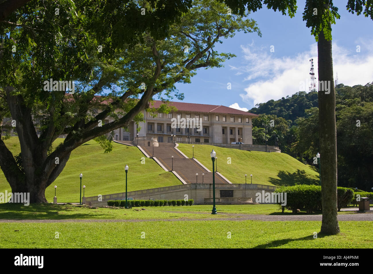Edificio de la administracion del canal de panama -Fotos und ...