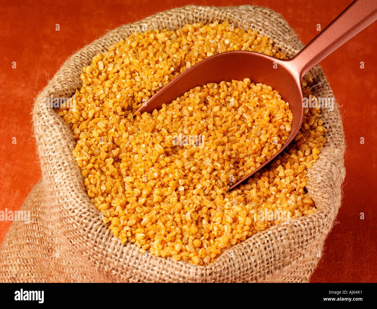 PLÜNDERUNG BULGUR / BULGAR WEIZEN Stockfoto