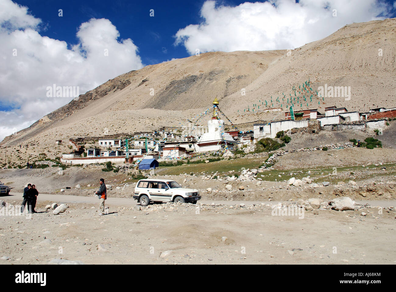 Das Rongbuk Kloster in Tibet, das ist angeblich zu den höchsten in der Welt und steht im Schatten des Mount everest Stockfoto