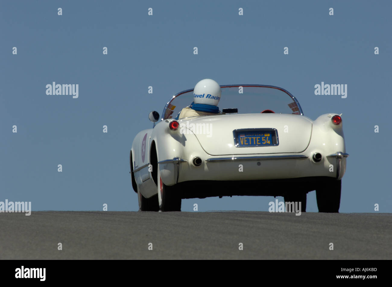 Richard Ravel Rennen einer 1954 Chevrolet Corvette auf der 32. Rolex Monterey Historic Automobil Rennen 2005 Stockfoto