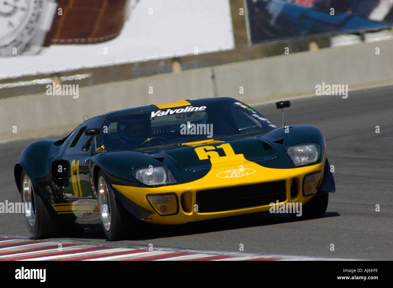 Jim Click Rennen seiner 1966 Ford GT 40 auf der 32. Monterey Historic Automobil Rennen 2005 Stockfoto