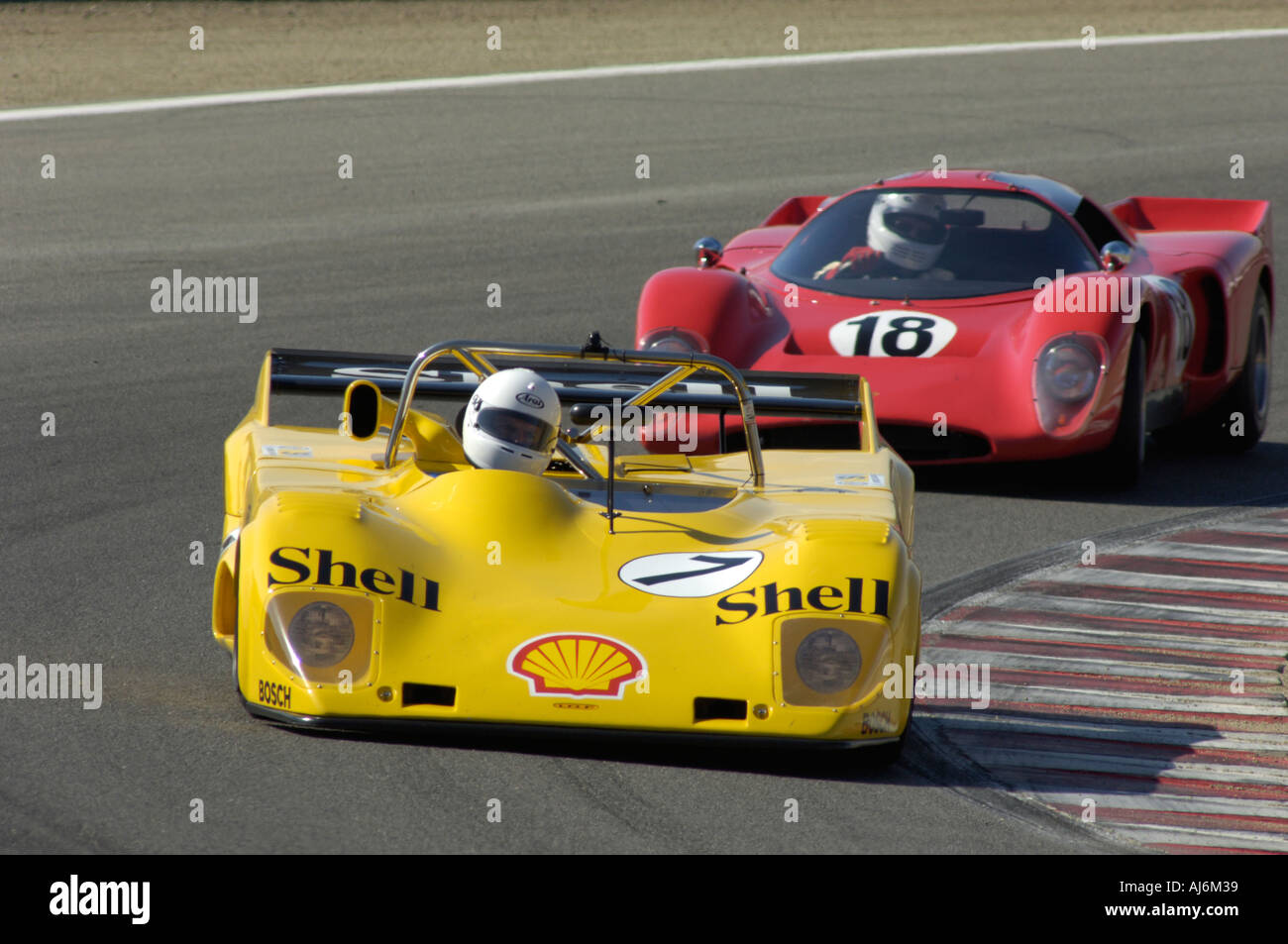Jamey Mazzotta Rennen seiner 1973 Lola T 294 auf der 32. Rolex Monterey Historic Automobil Rennen 2005 Stockfoto
