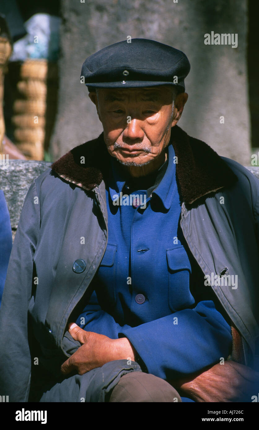 Porträt eines schweren alten chinesischen Mann Stockfoto
