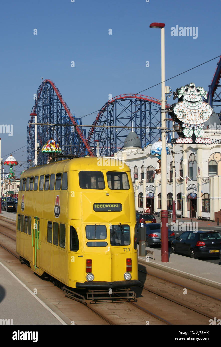 Straßenbahn von Blackpool Pleasure Beach. Stockfoto