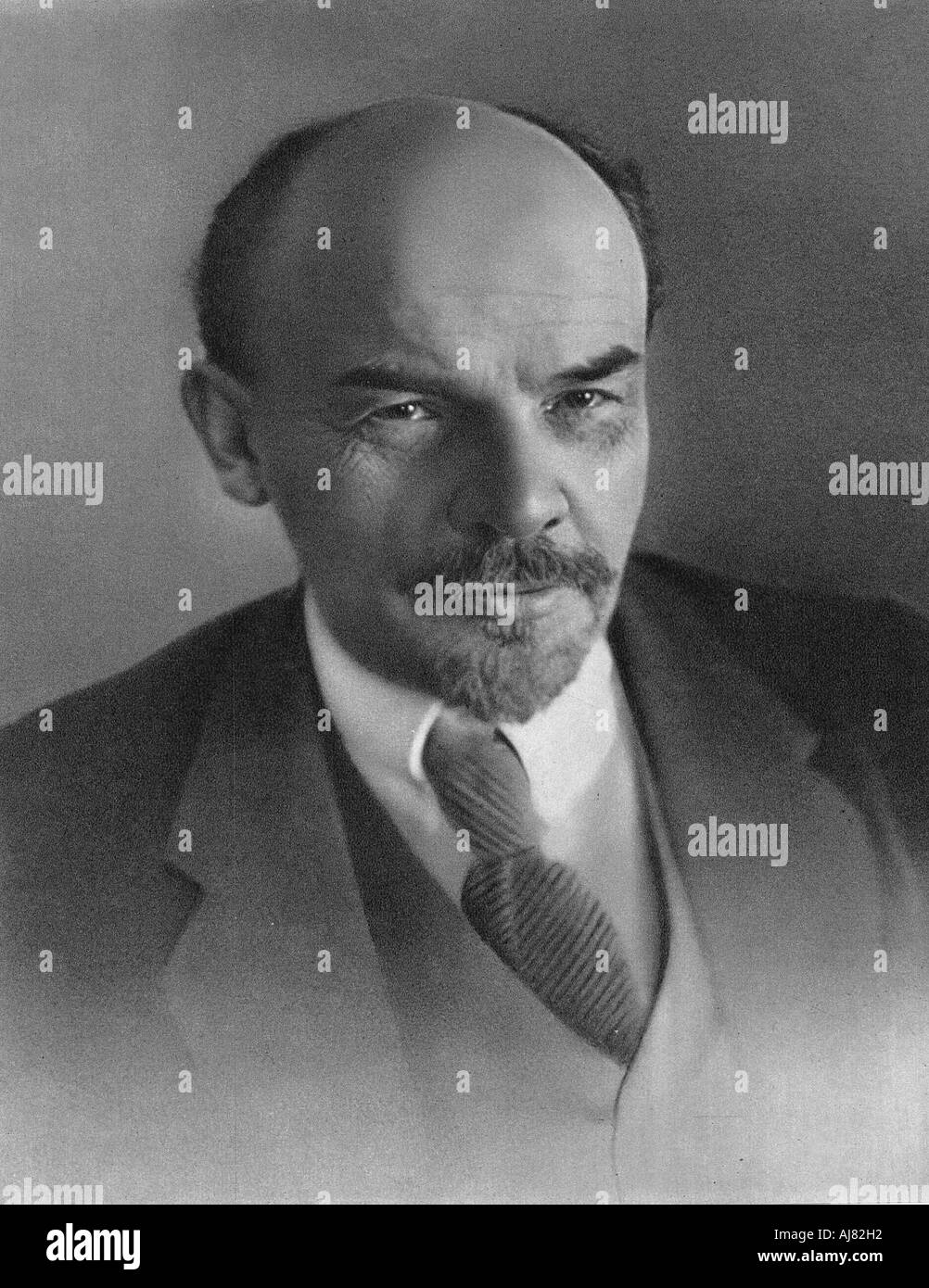 Wladimir Iljitsch Uljanov (Lenin), russischen bolschewistischen Revolutionären, c 1917. Artist: Unbekannt Stockfoto