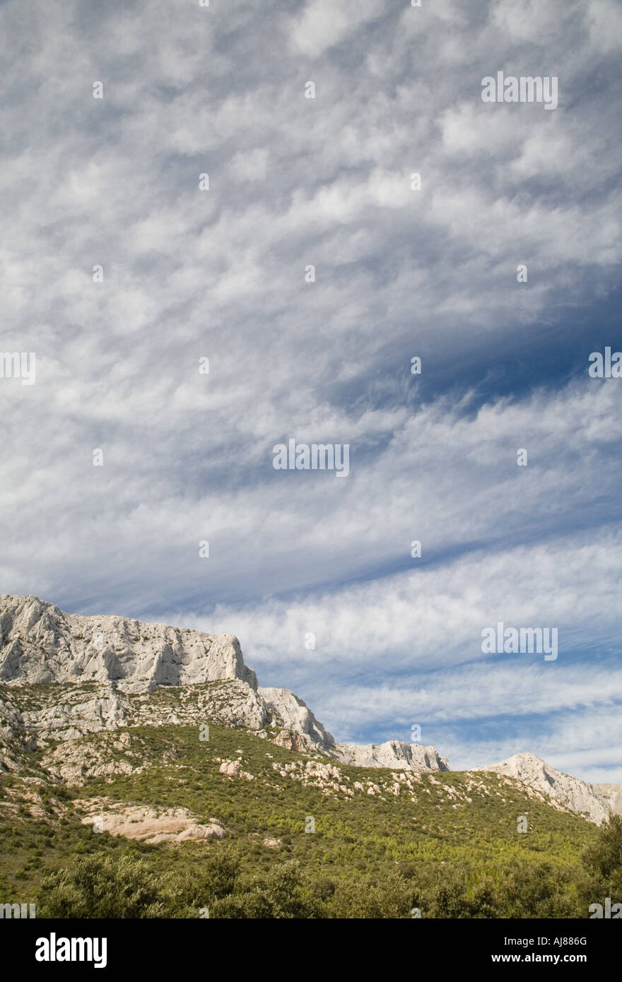 Clifffs in der Nähe von Montagne Sainte Victoire Provence Frankreich Stockfoto