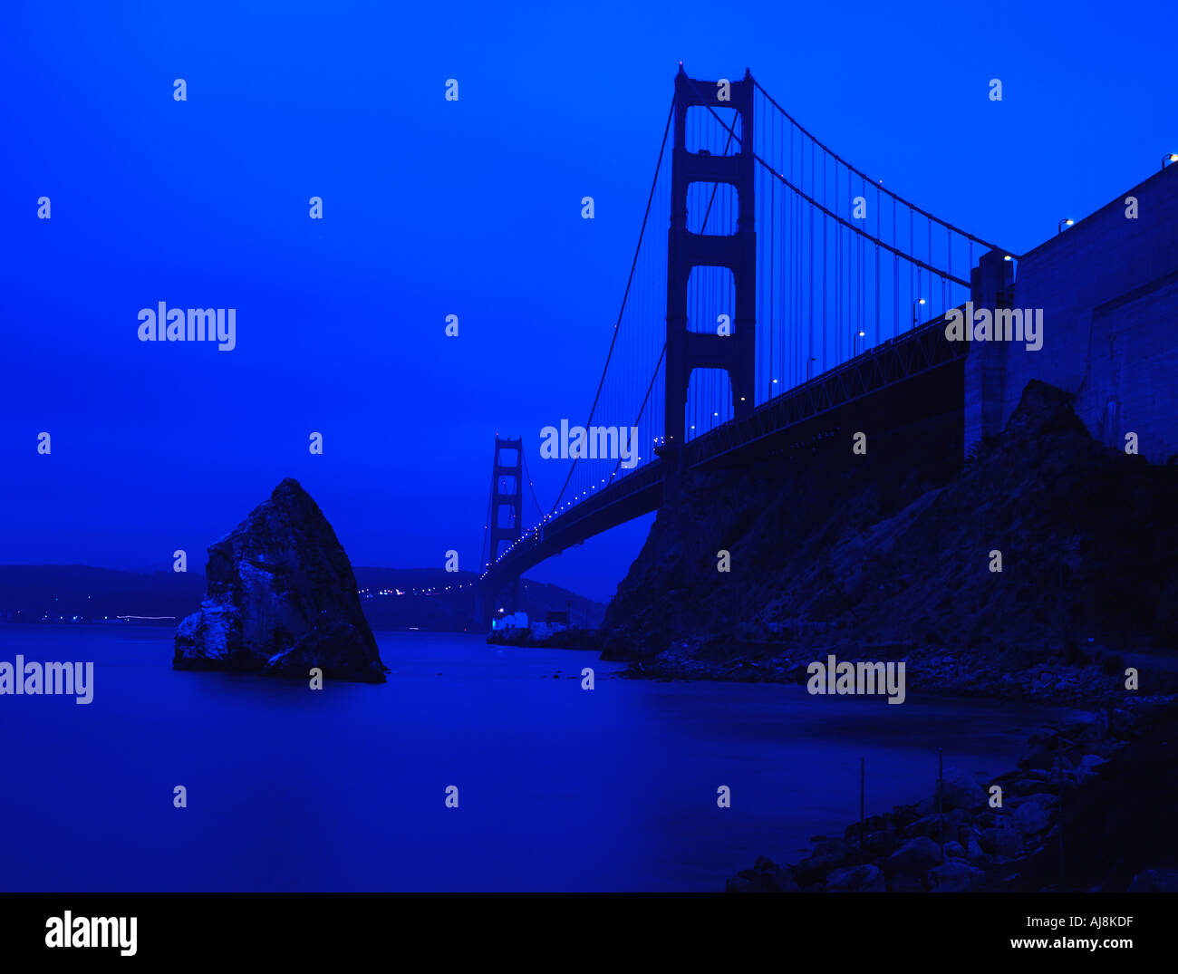 Golden Gate Bridge in San Francisco Kalifornien nachts Stockfoto