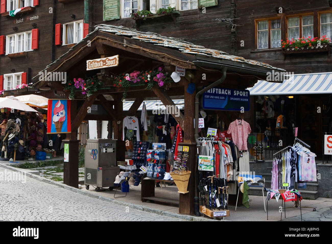 Switzerland valais zermatt shop Fotos und Bildmaterial in hoher