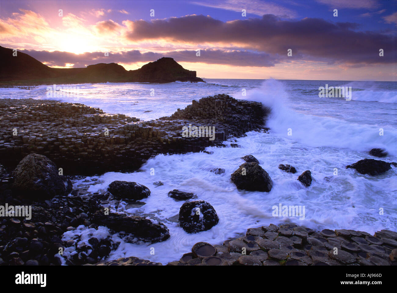 Abends die Giants Causeway, Co. Antrim, Nordirland Stockfoto