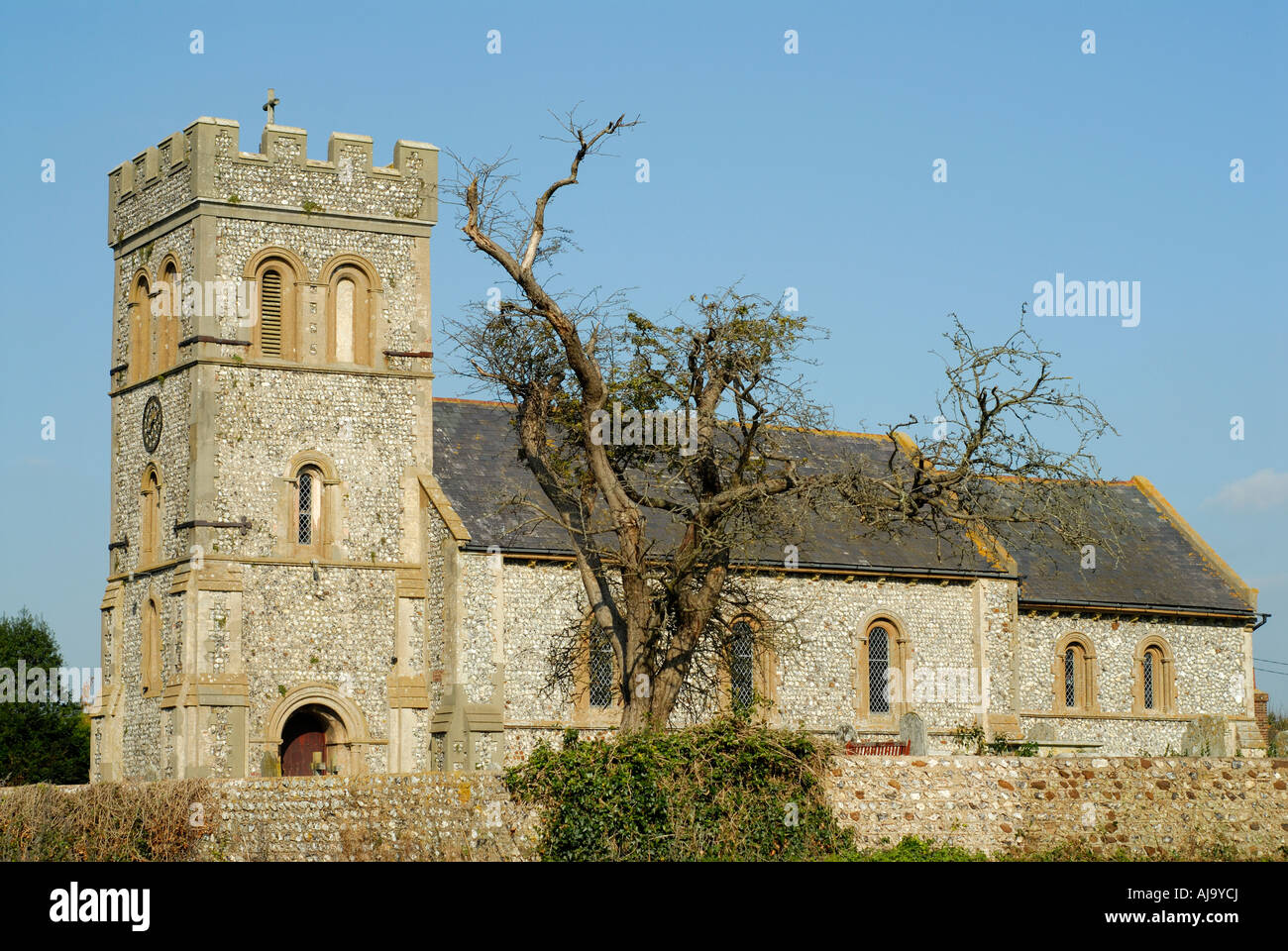 Südlichen Falmer St Laurence Kirche Stockfoto