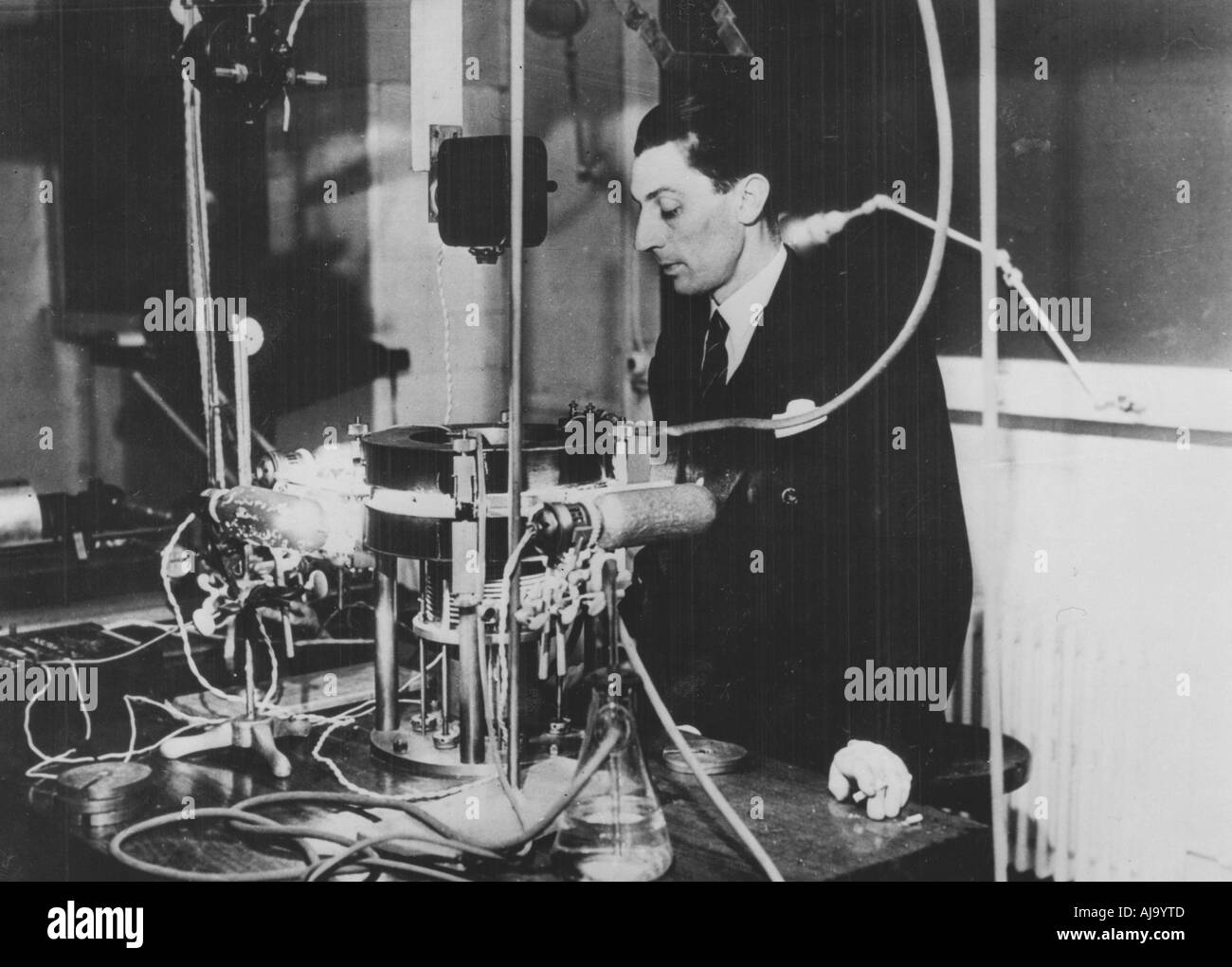 Frederic joliot Fotos und Bildmaterial in hoher Auflösung Alamy