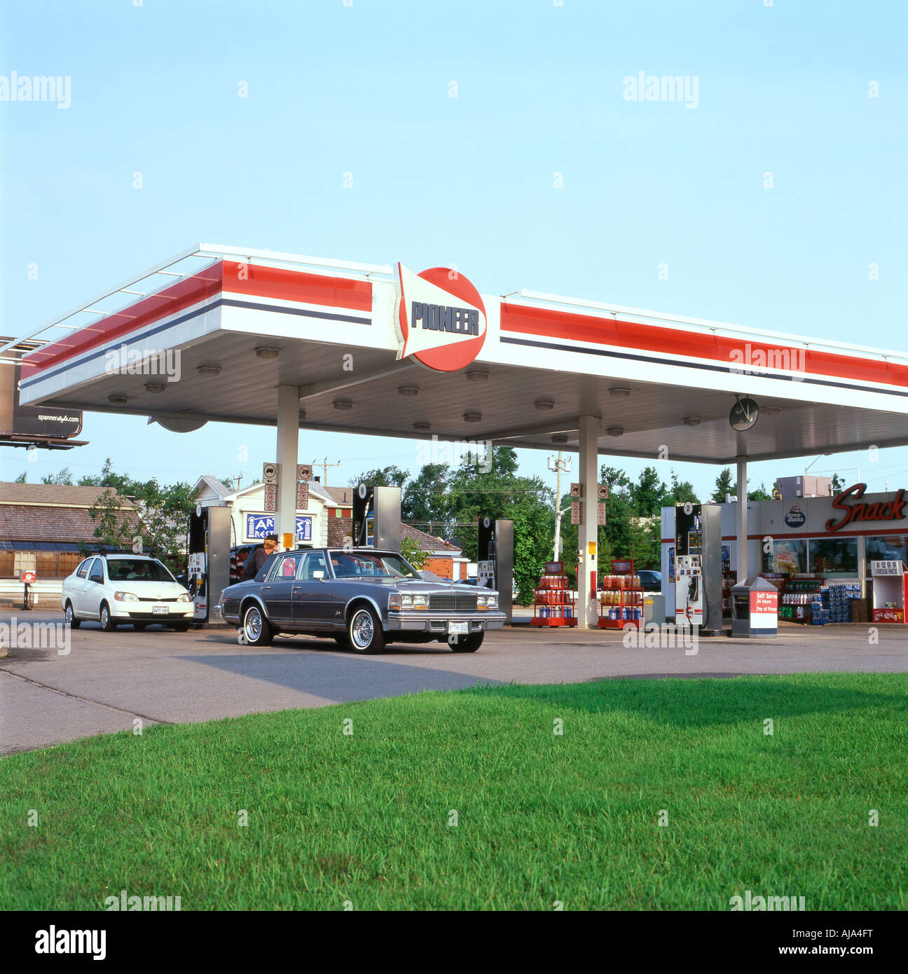 Tankstelle logos Fotos und Bildmaterial in hoher Auflösung Alamy