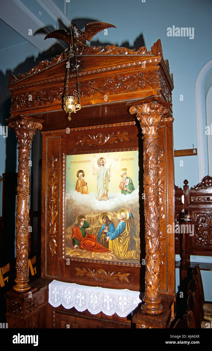 Sotiris Kirche, geschnitzte hölzerne verzierten Möbel unter Einbeziehung eines Gemäldes, Stavros, Ithaka, Griechenland Stockfoto